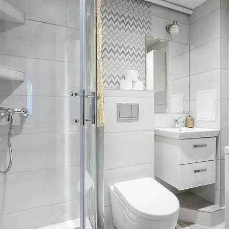 3 Bedrooms Comfy Flat Celarowska Krakkó