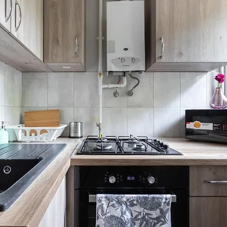 3 Bedrooms Comfy Flat Celarowska *