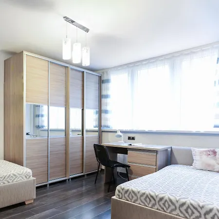 3 Bedrooms Comfy Flat Celarowska