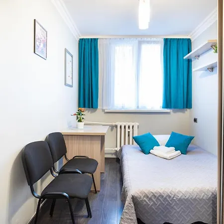 Apartmán 3 Bedrooms Comfy Flat Celarowska *